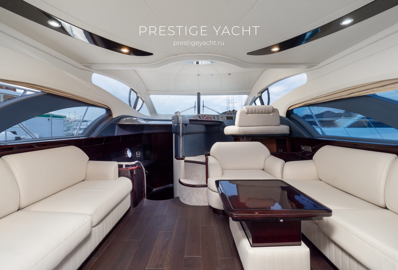 Видеоотзыв клиента об аренде Azimut 50
